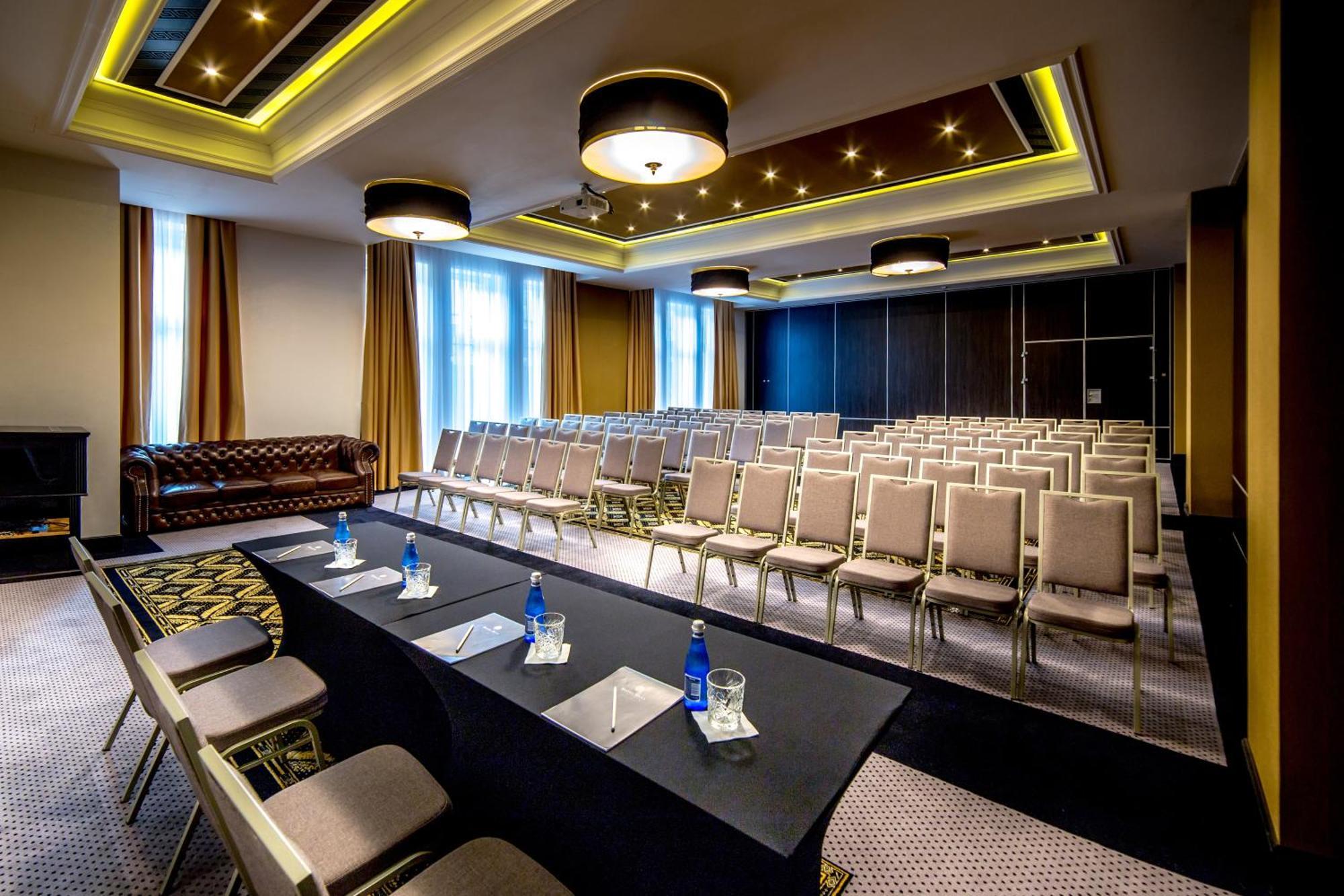 Hotel Dana Business & Conference شتشيتسين المظهر الخارجي الصورة