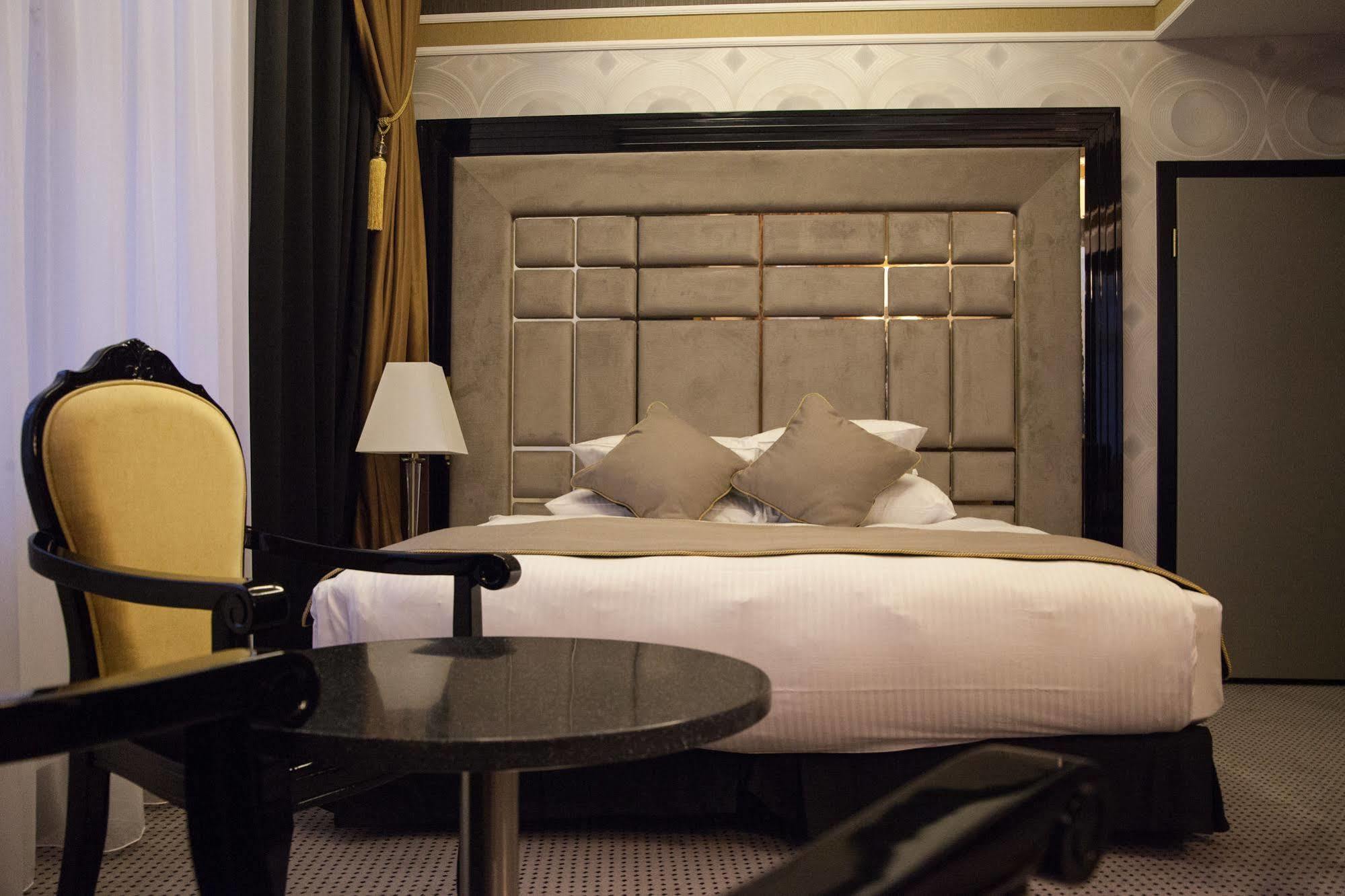 Hotel Dana Business & Conference شتشيتسين المظهر الخارجي الصورة